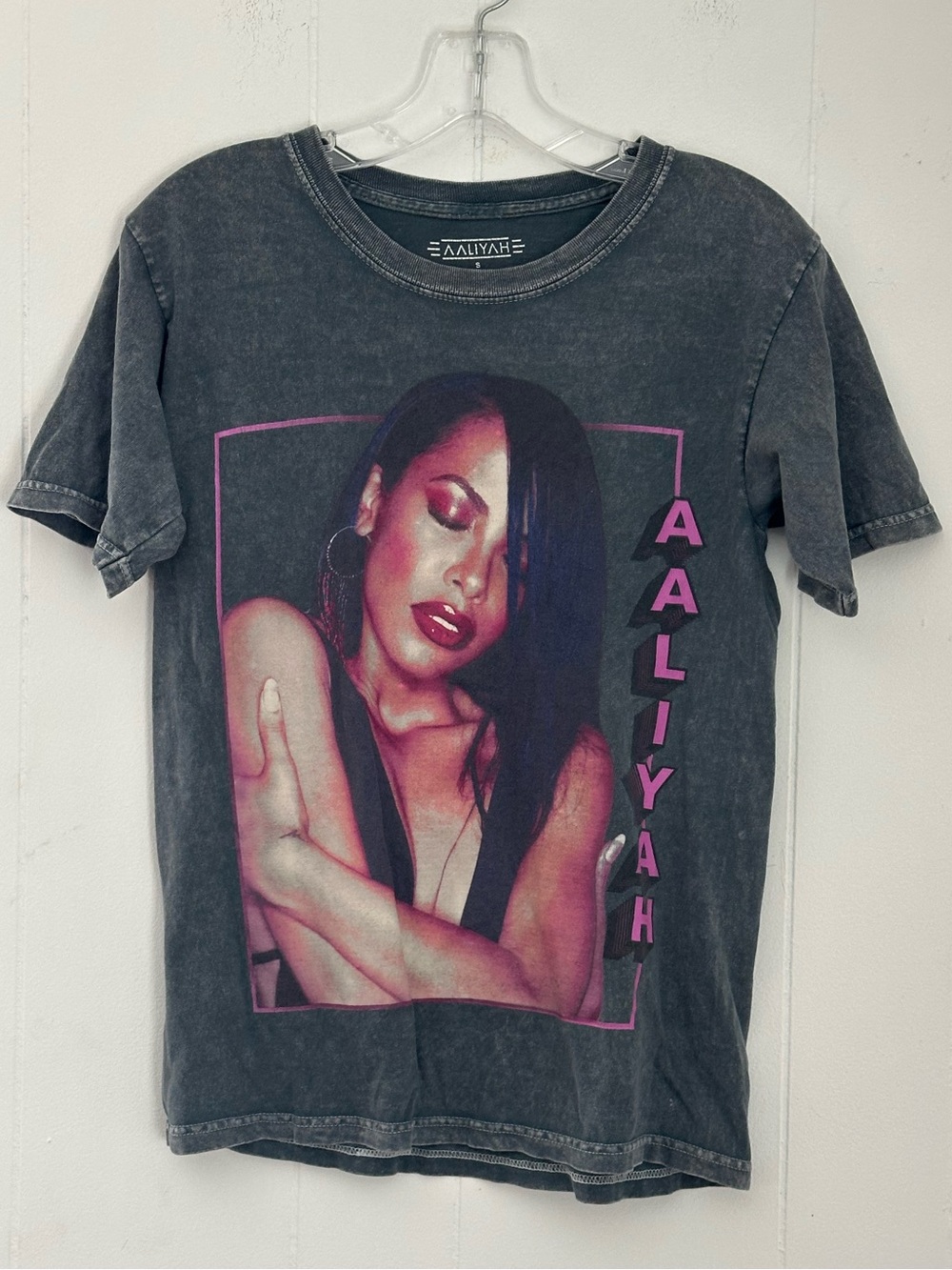 Aaliyah Graphic Short Sleeve Tee - Black with Pink Print Size Small
